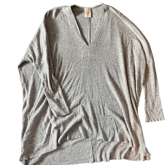 Freeloader Tops - A53-Grey and white Free Loader sweater #winterknits #oversized